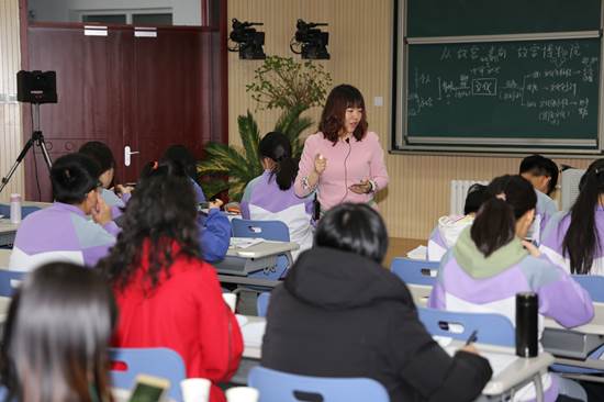 f8aea278f563afa132d9cedd8ab3e2b