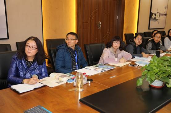 说明: C:\Users\Administrator\Desktop\2018年12月6日语数英全教师专家讲座\英语\IMG_8382.JPG